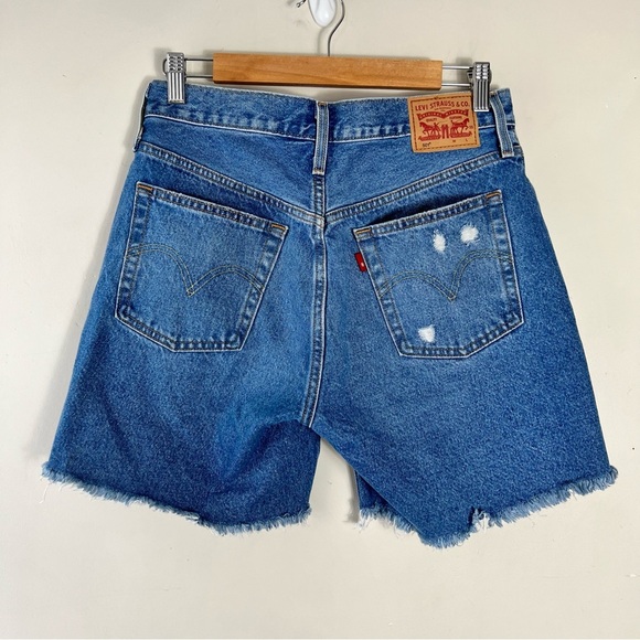 LEVI'S 501 Women’s MID THIGH Jean SHORT Distressed 6” Inseam High Rise Size 27 - Picture 6 of 10